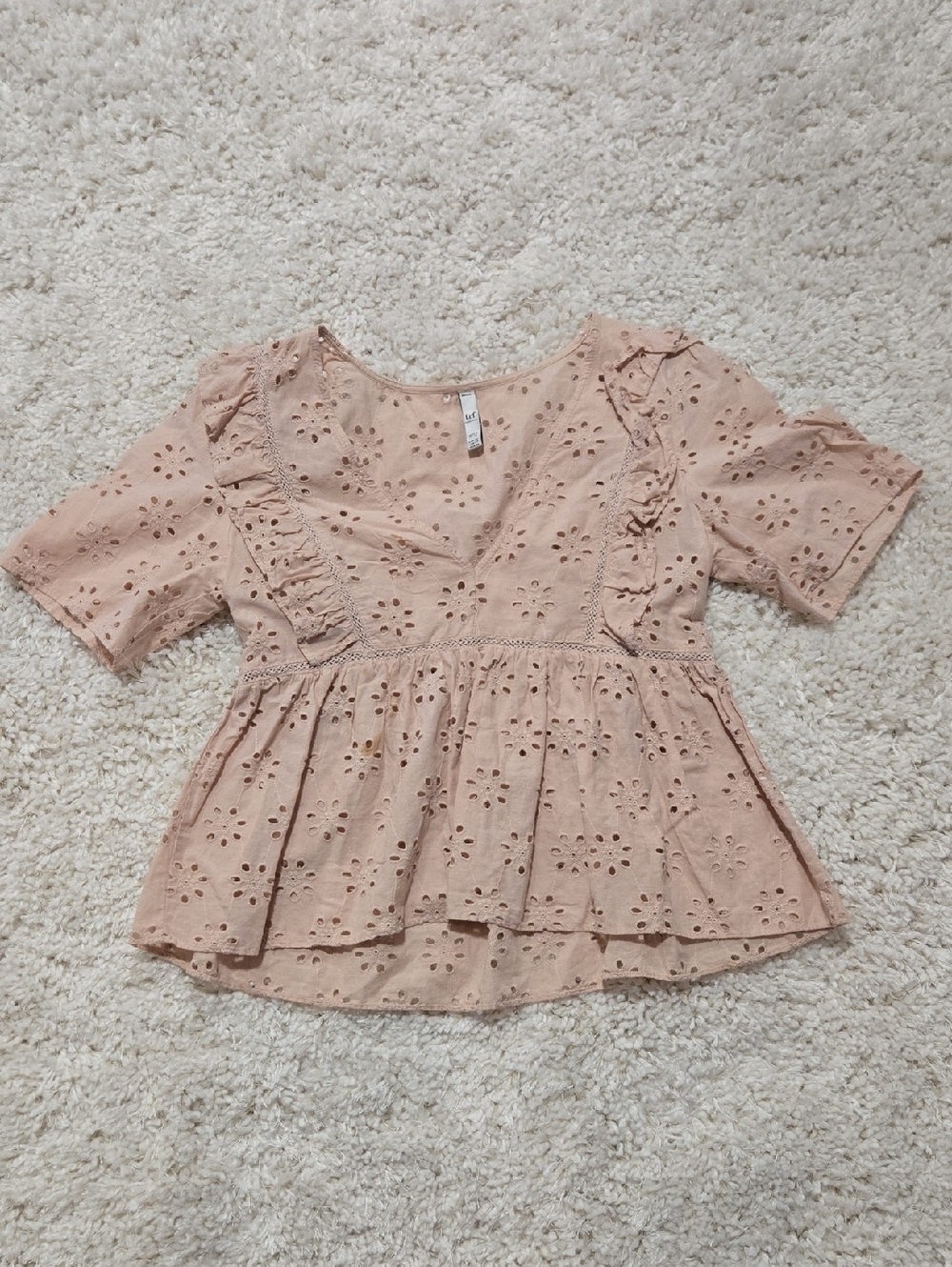 Zara TFT Collection SS2019 Blush Openwork Eyelet Ruffle Blouse Top Size XS - Picture 2 of 7